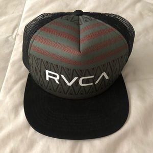 RVCA Snap back hat